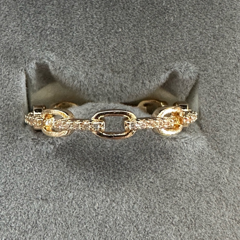 Elegant Gold Chain Link Ring